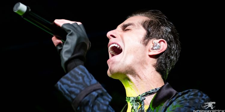 Perry Farrell by Anne-Marie Forker-3738