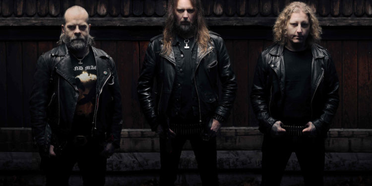 Left to right:
JB Christoffersson (Guitars, Vocals)
Fox Skinner (Bass)
Ludwig Witt (Drums)